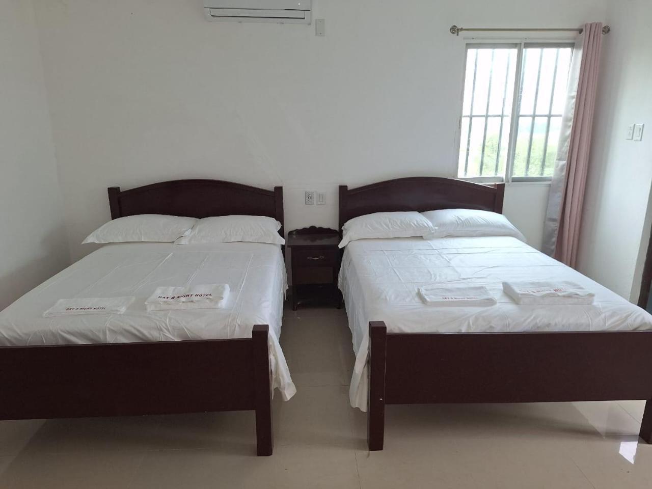Day And Night Hotel Μπελμοπάν Εξωτερικό φωτογραφία